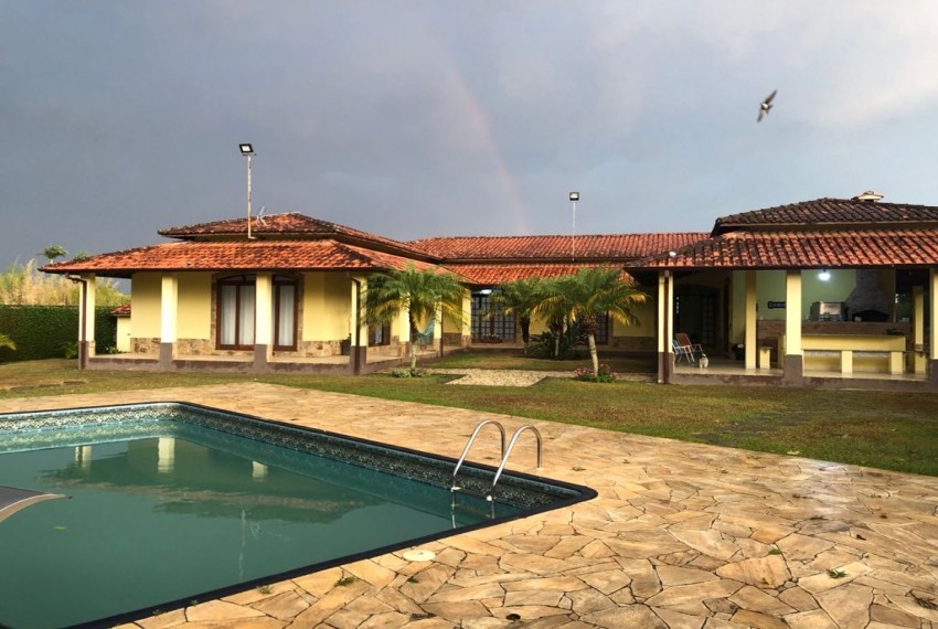 Linda chácara em Lorena